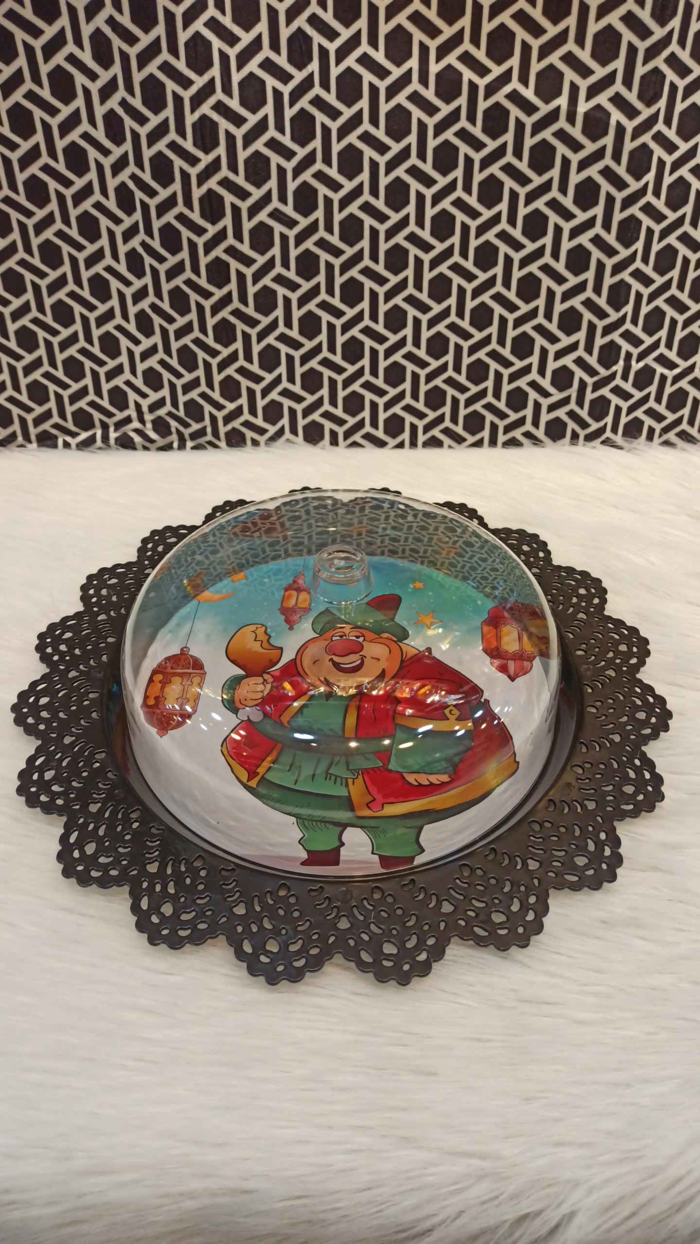 🍰 طبق حلويات بغطاء شفاف